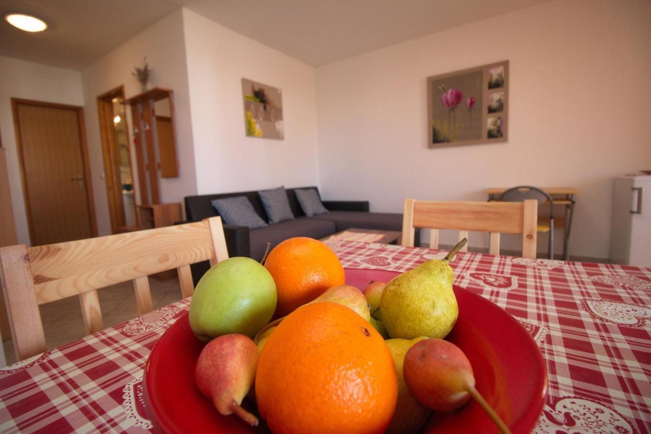 Apartments Lidija 로비니 외부 사진