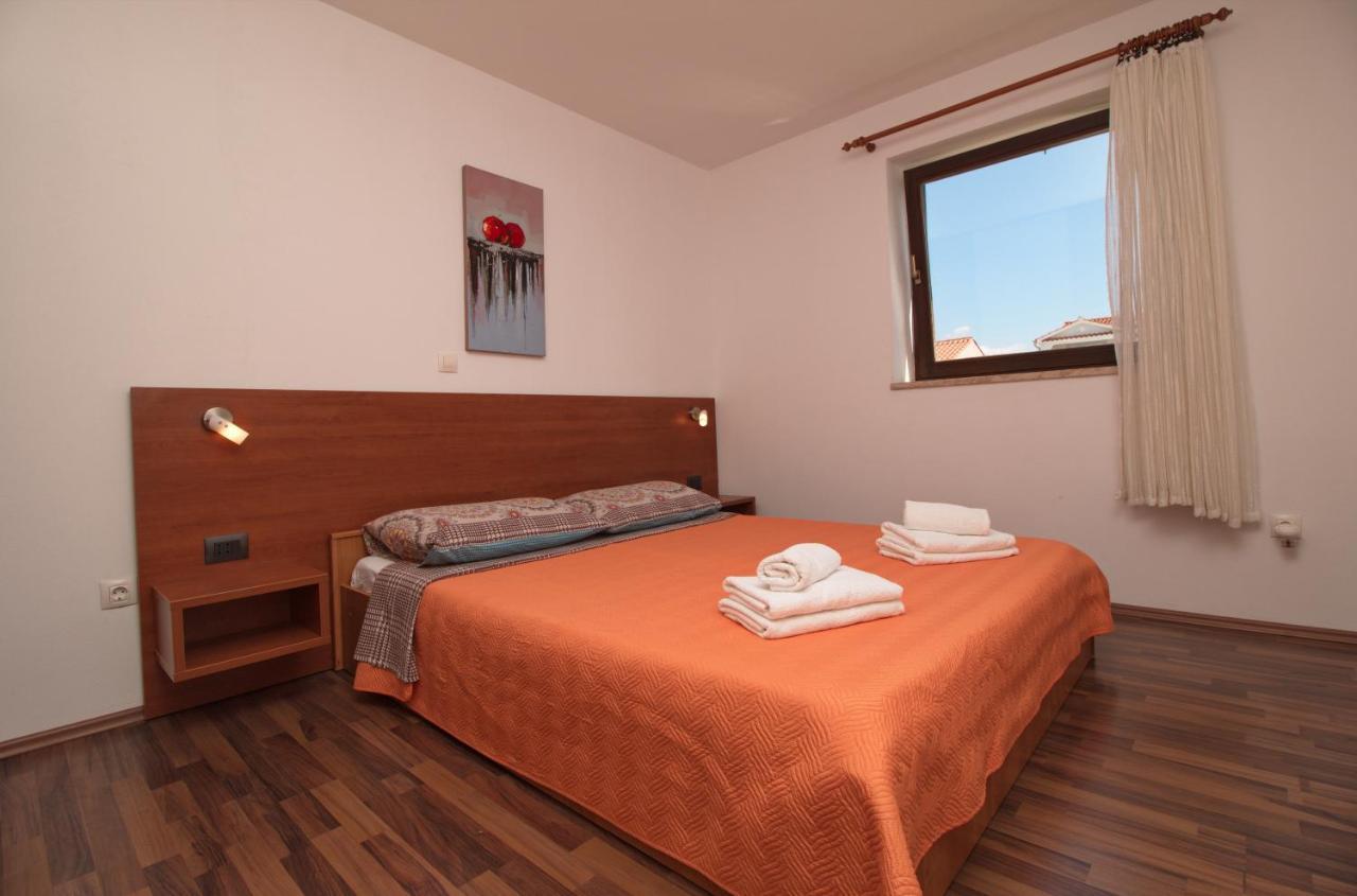 Apartments Lidija 로비니 외부 사진