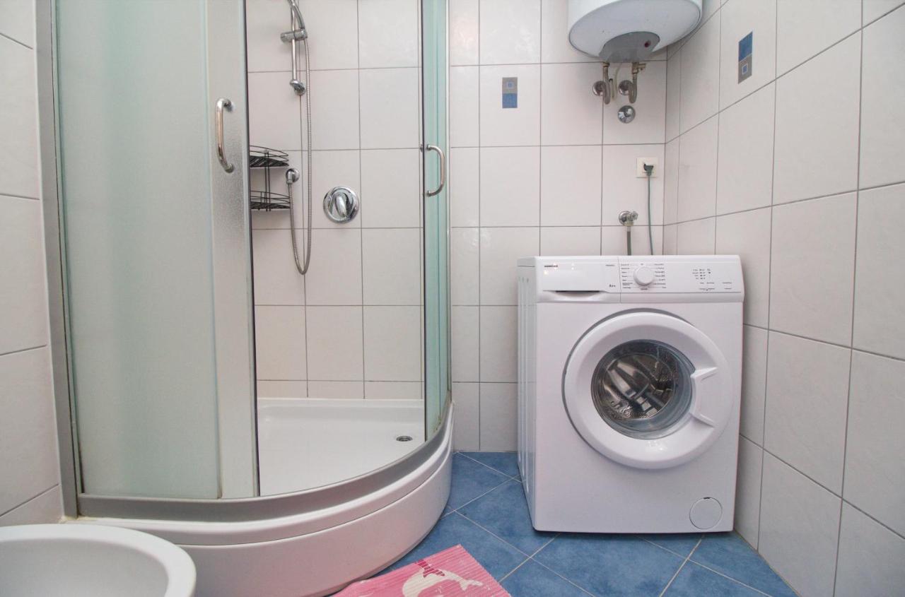 Apartments Lidija 로비니 외부 사진