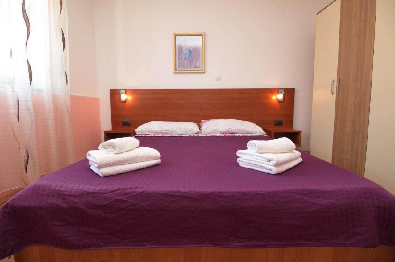 Apartments Lidija 로비니 외부 사진