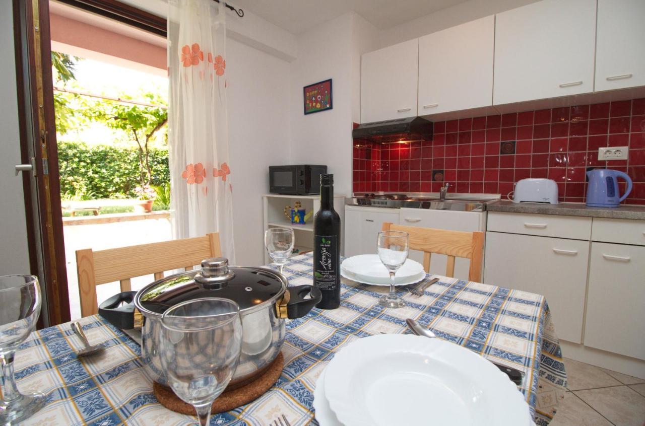 Apartments Lidija 로비니 외부 사진