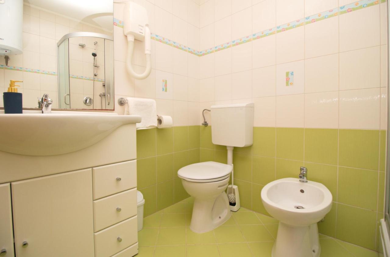 Apartments Lidija 로비니 외부 사진