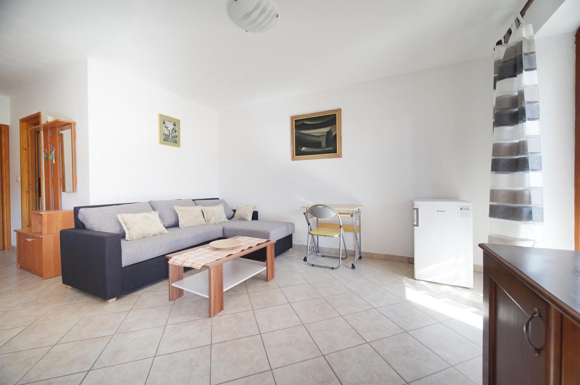 Apartments Lidija 로비니 객실 사진